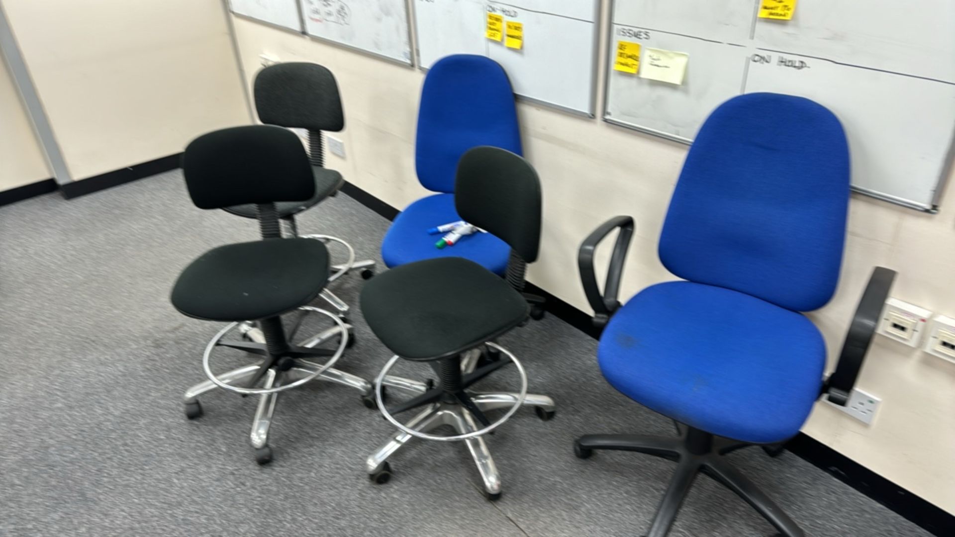 Mobile Office Chairs x5 - Image 4 of 4
