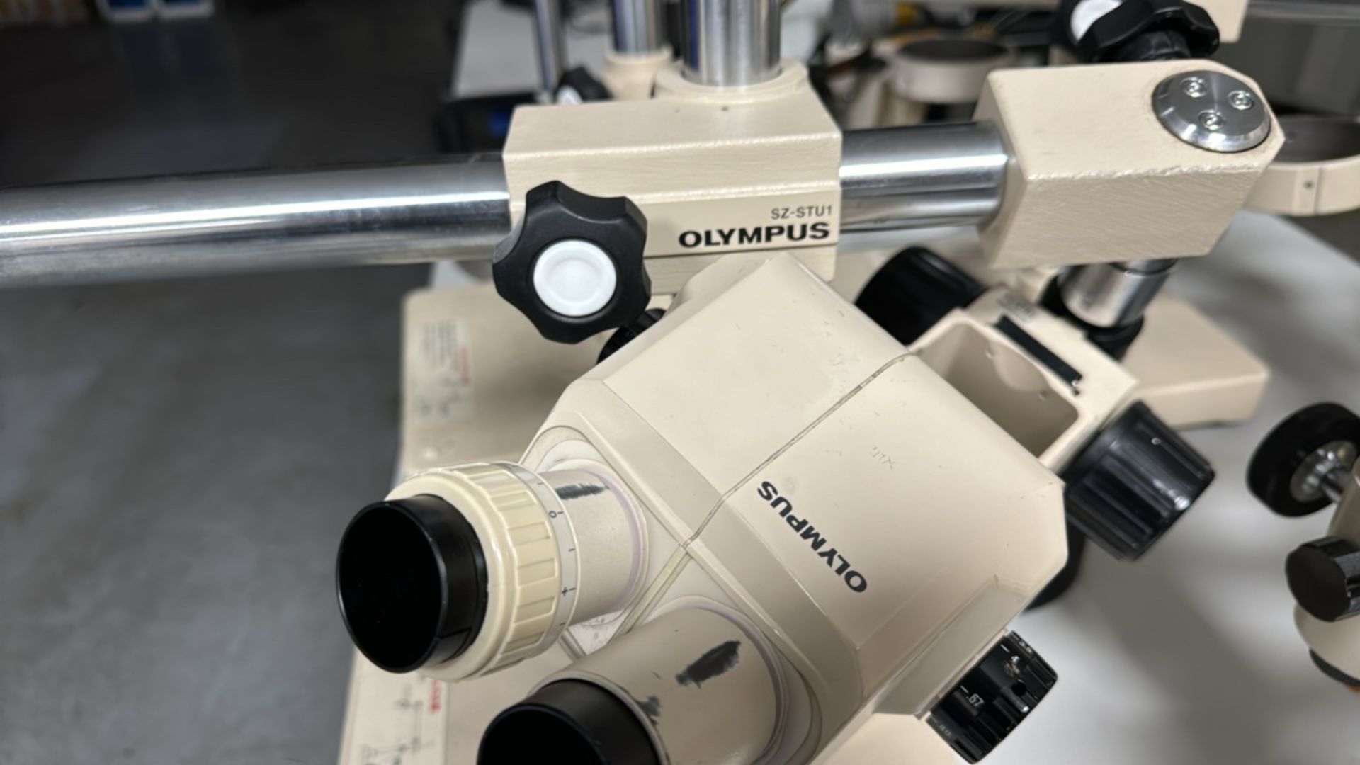 Olympus Microscope With Boom Stand SZ-STU1 - Bild 2 aus 5