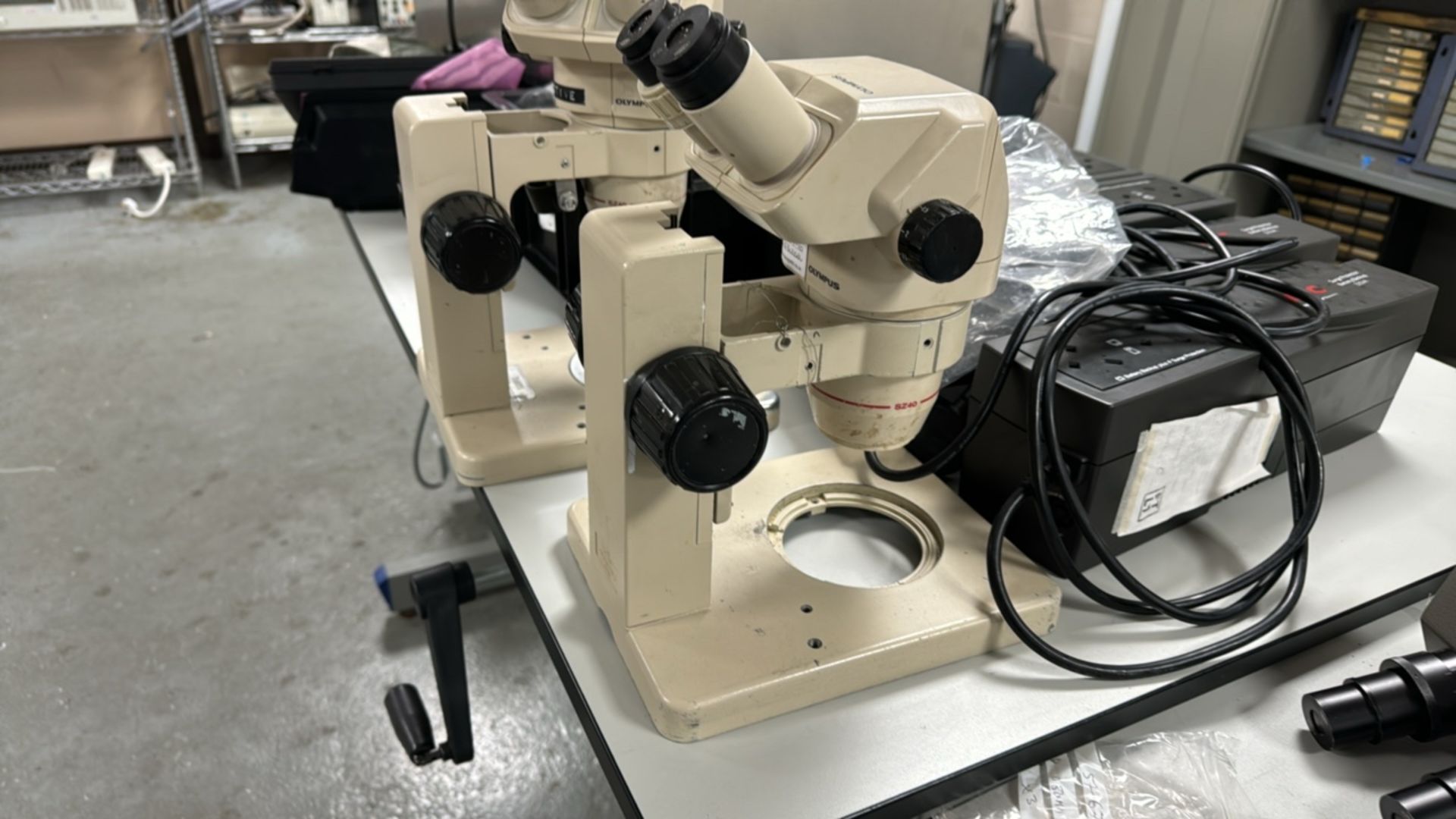 Olympus Microscope With Base - Image 2 of 5