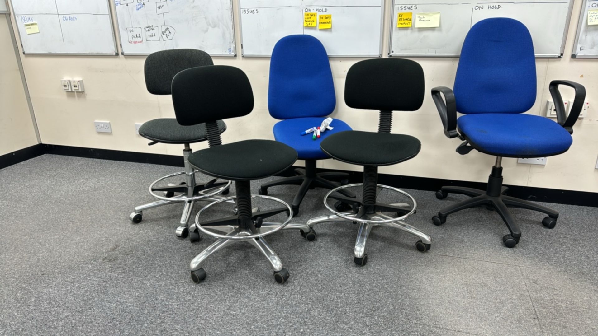 Mobile Office Chairs x5 - Image 3 of 4