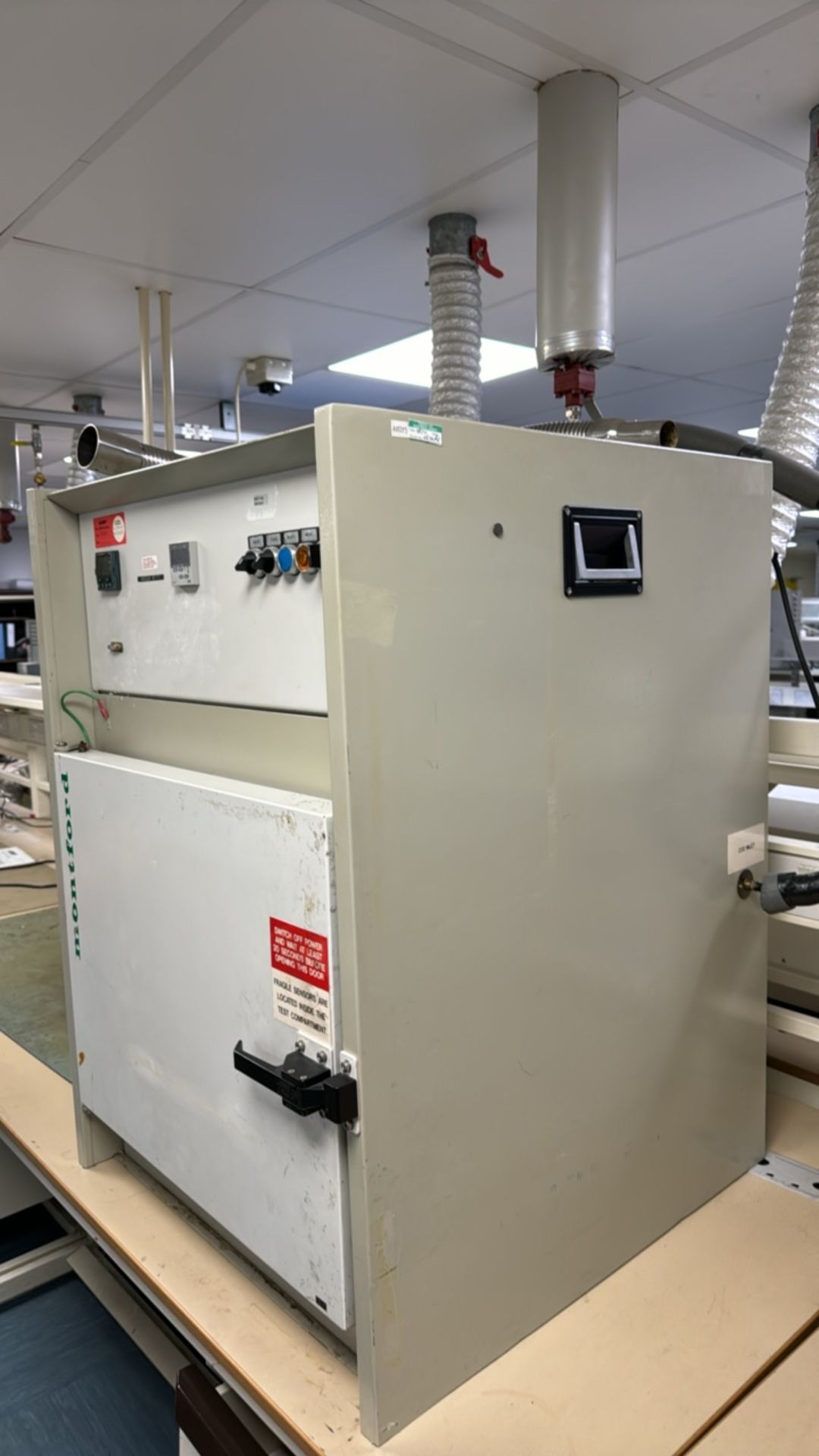 Montford Mini-Cal Bench Top Environmental Test Chamber - Image 5 of 7