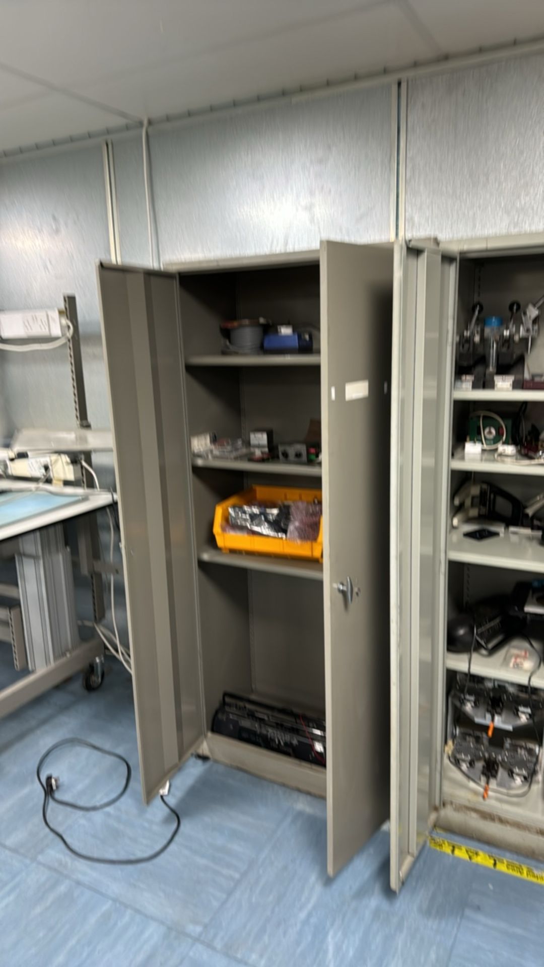 Tubax Metal Storage Cabinet x2 - Image 4 of 5