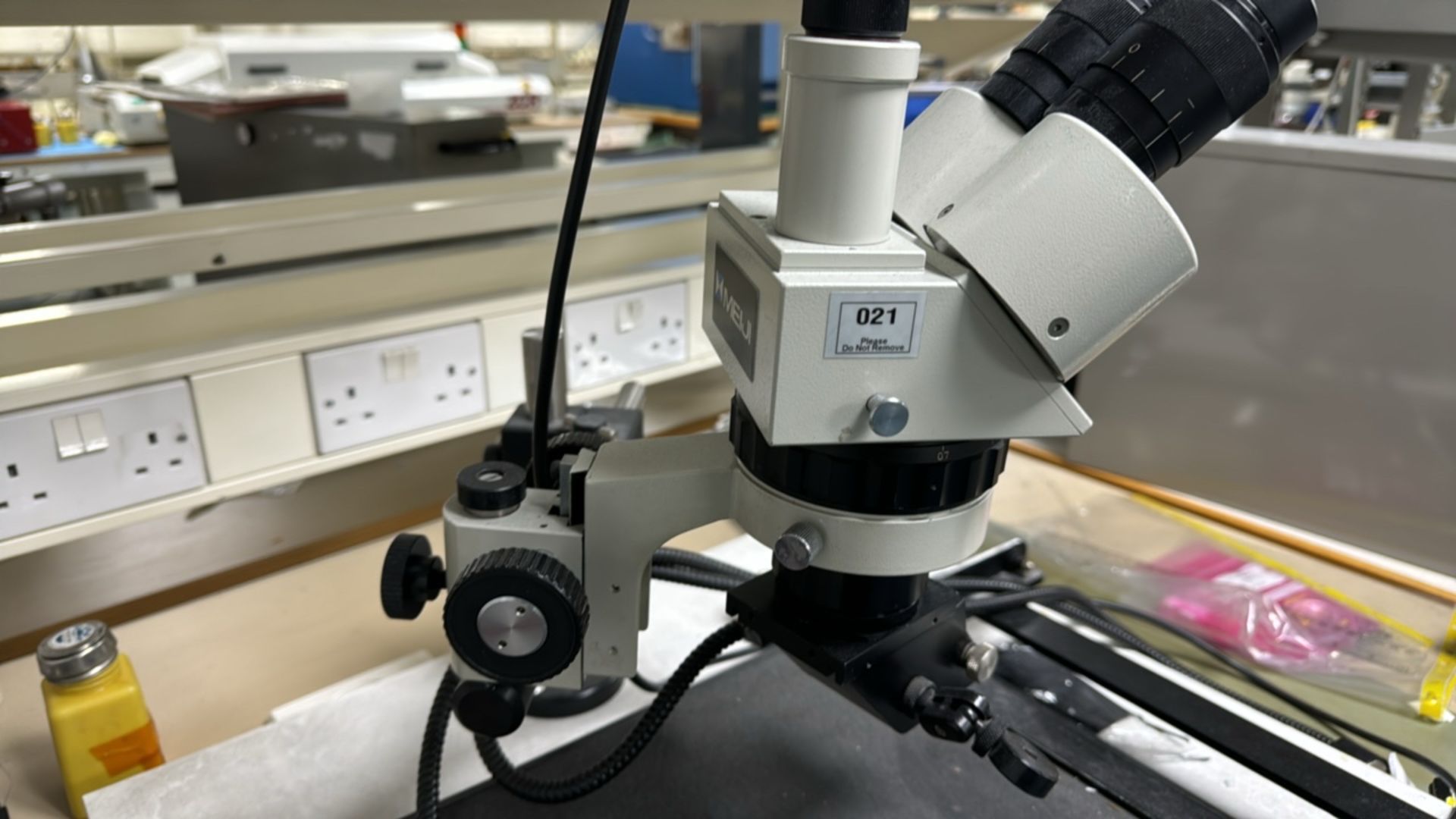 Panasonic Solid State Colour Camera On Microscope - Bild 5 aus 8