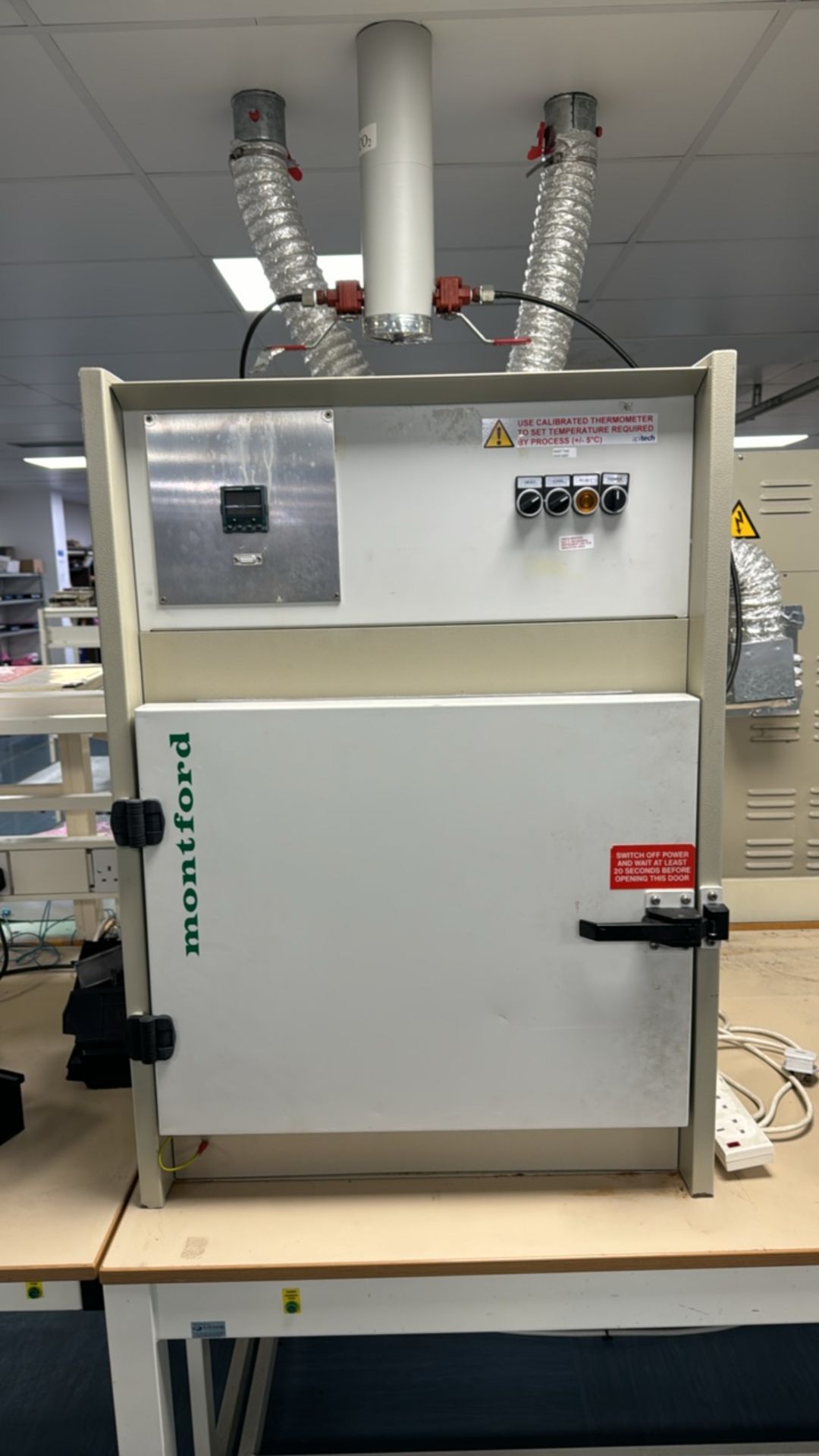 Montford Mini-Cal Bench Top Environmental Test Chamber - Bild 2 aus 6