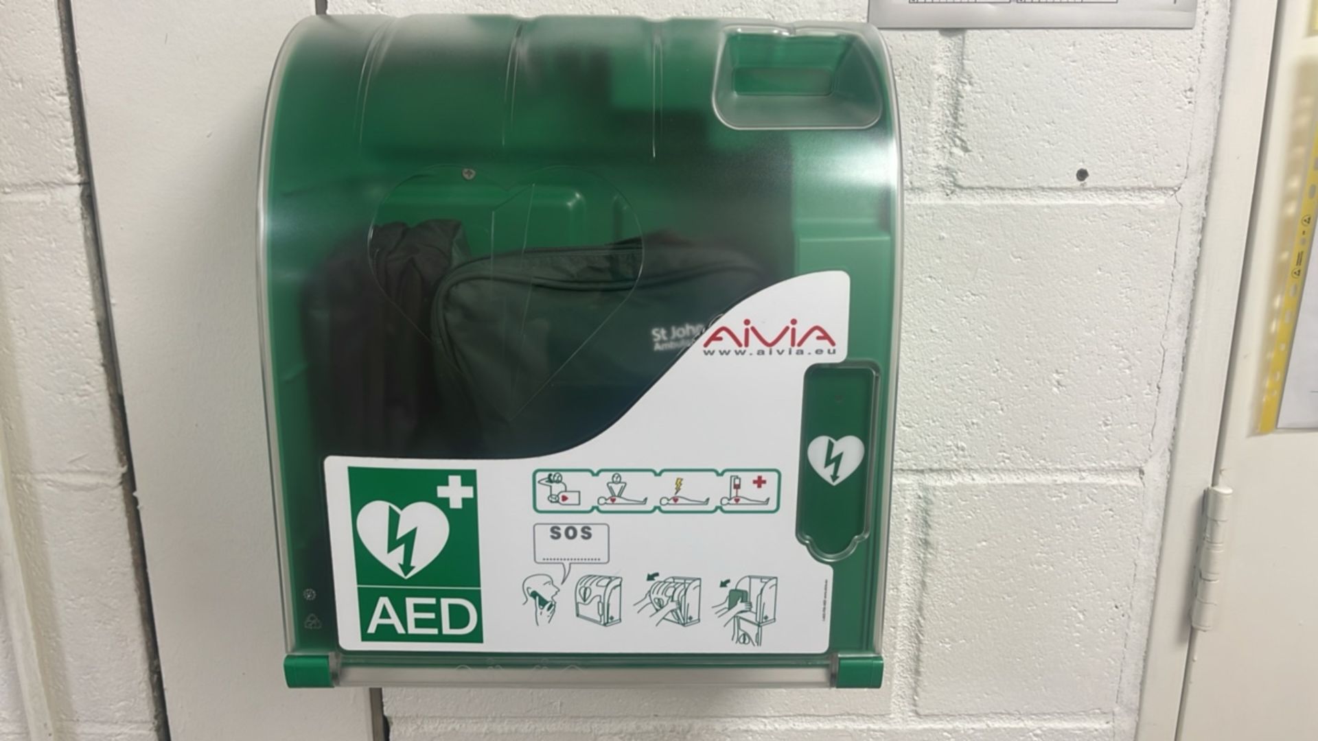 Defibrillator