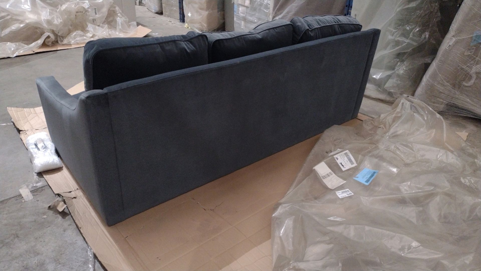 Iggy 3 Seat Sofa - Image 3 of 6