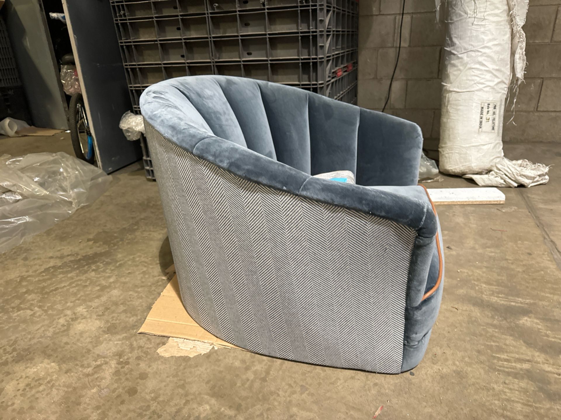 Harper Armchair - Image 3 of 5