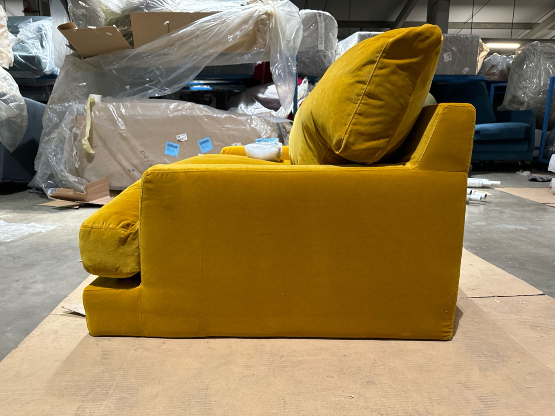 Isla Loveseat in Amber Smart Velvet RRP - £1600 - Image 3 of 5