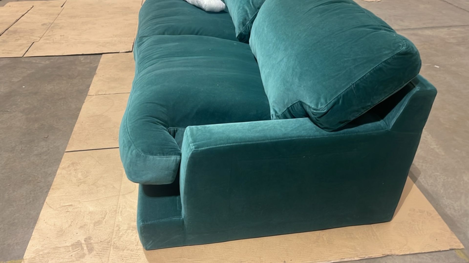 Isla 3 Seat Sofa In Jade Smart Velvet RRP - £2680 - Bild 3 aus 4