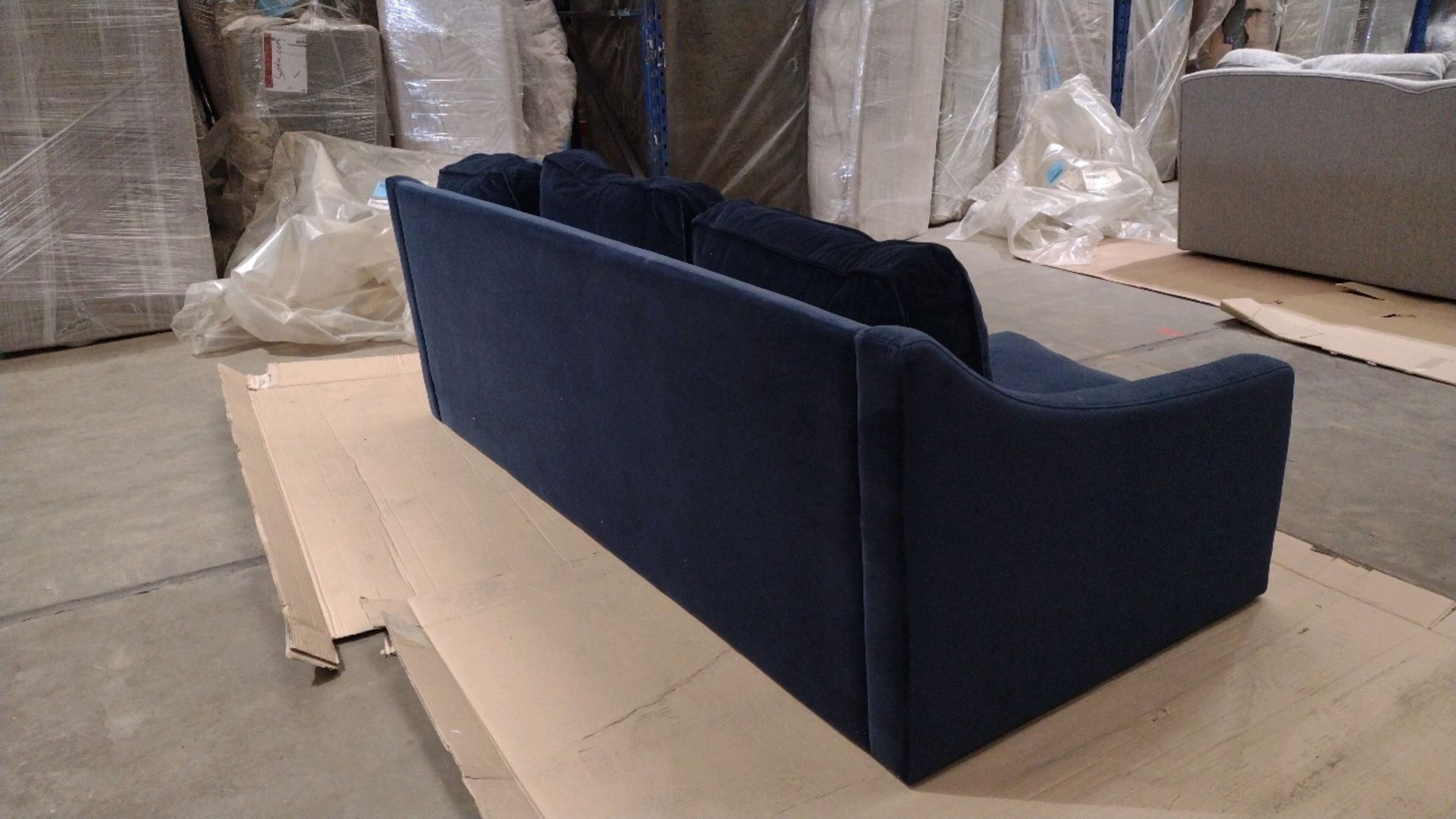 Iggy 3 Seat Sofa - Image 3 of 7