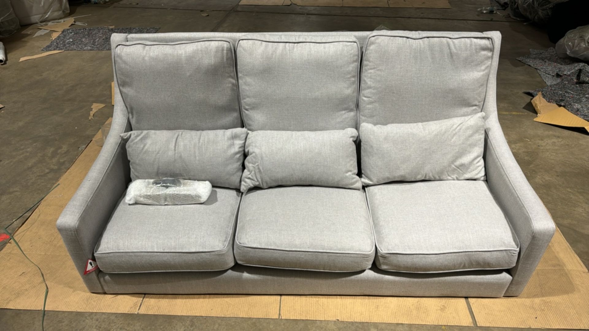 Iggy High Back 3 Seat Sofa In Rye Baylee Viscose Linen RRP - £2790 - Image 3 of 6