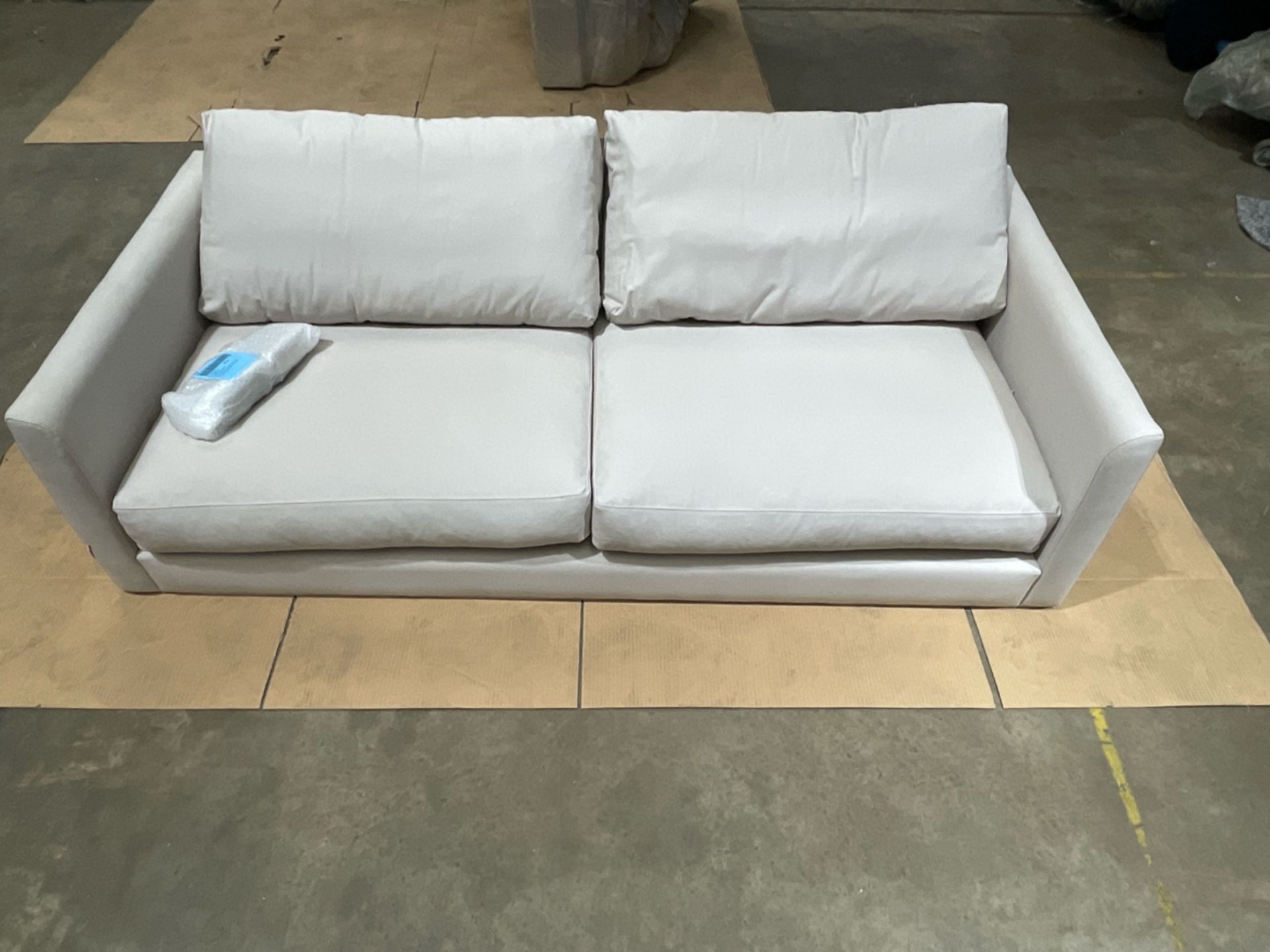 Izzy 3 Seat Sofa In Alabaster Brushed Linen Cotton RRP - £2110 - Image 2 of 7