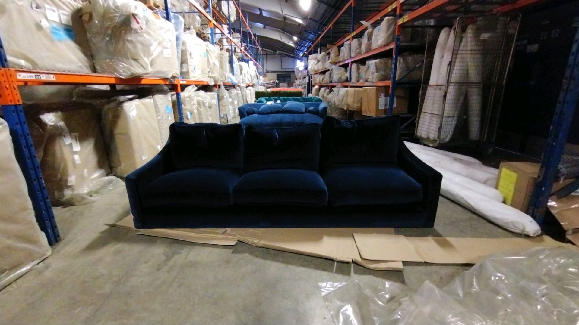 Iggy 4 Seat Sofa In Cruise Smart Velvet RRP - £2870 - Image 4 of 7