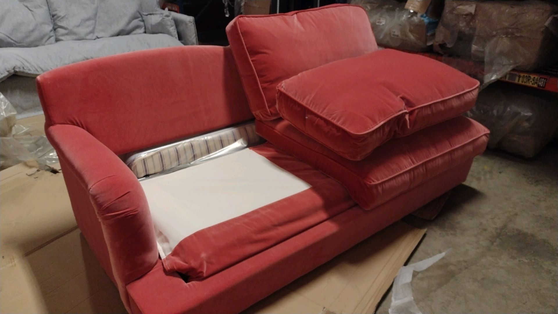 Bluebell 2.5 Seat Sofa Bed In Dusty Rose Cotton Matt Velvet RRP - £2800 - Image 6 of 14