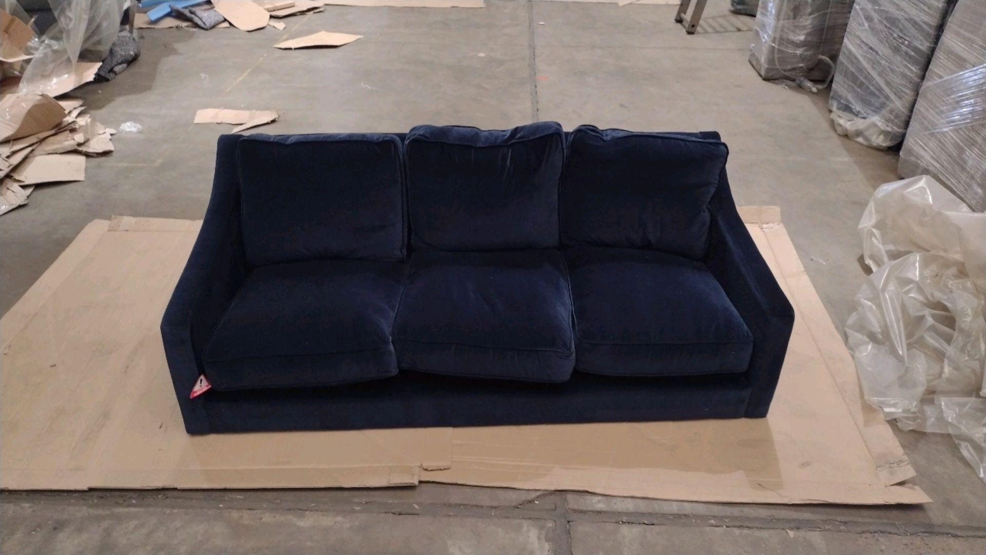 Iggy 3 Seat Sofa - Image 6 of 7