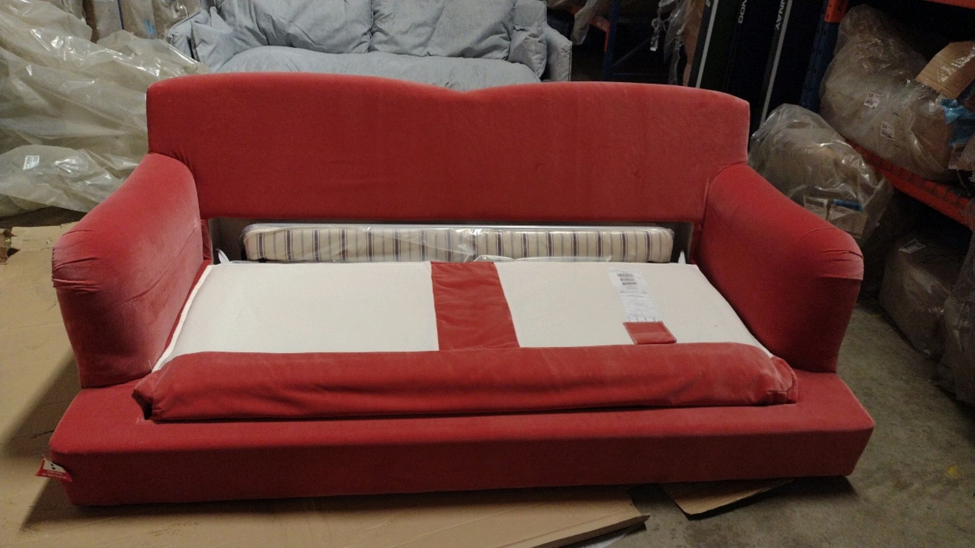 Bluebell 2.5 Seat Sofa Bed In Dusty Rose Cotton Matt Velvet RRP - £2800 - Image 7 of 14