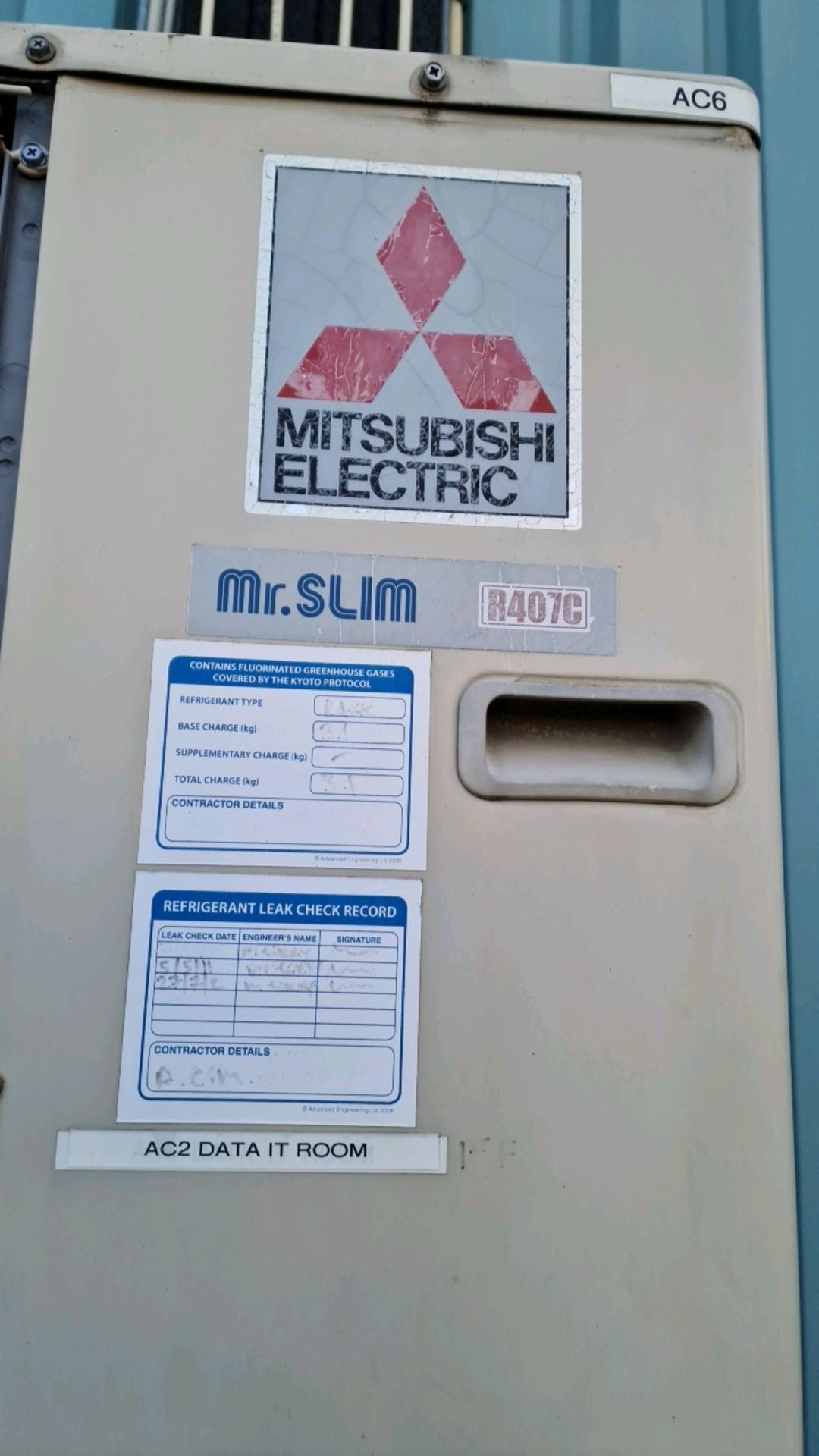 Mitsubishi Outdoor Aircon Unit - Image 2 of 3