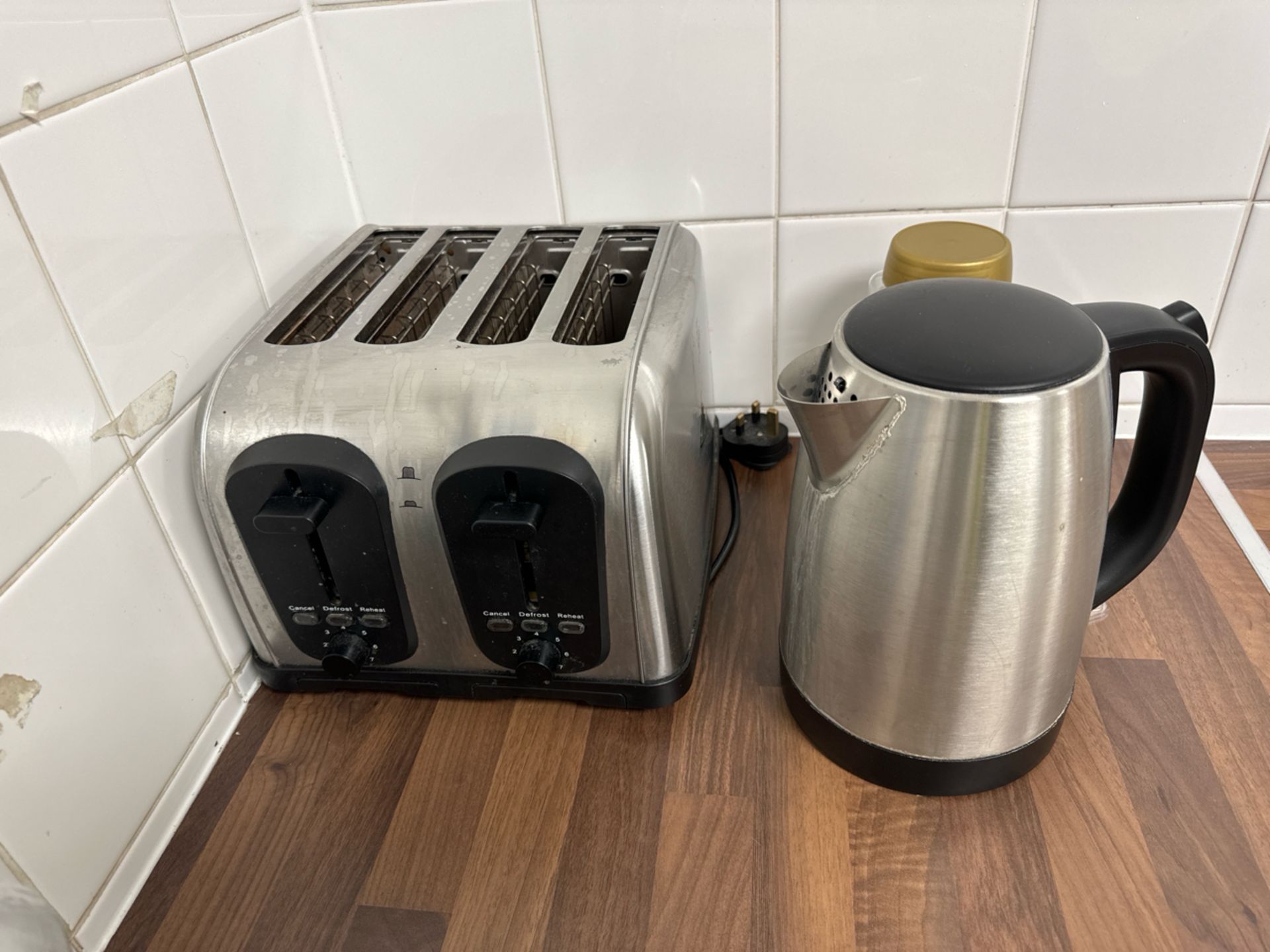 Toaster and Kettle Set - Image 2 of 3