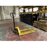 Manutan Pallet Truck 2500kg