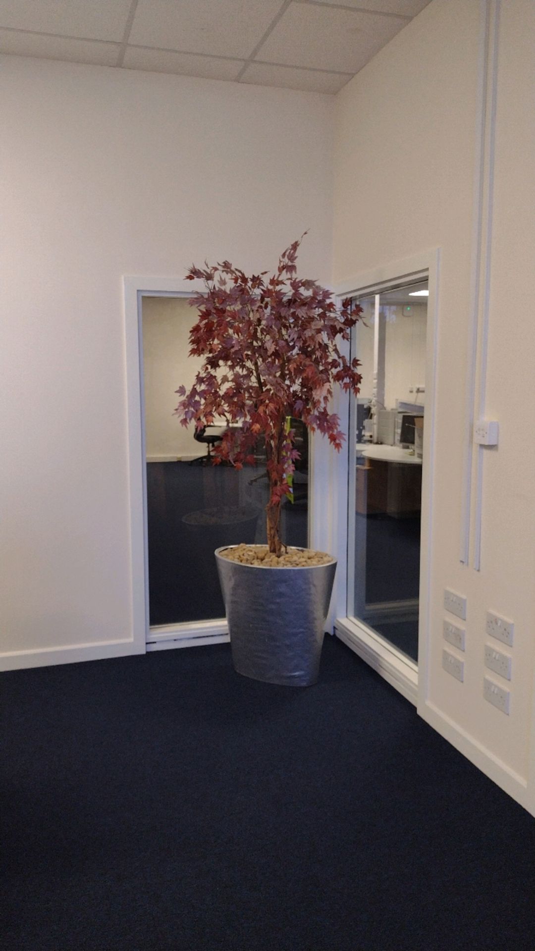 Floor Standing Artificial Japanese Foliage Tree - Image 2 of 5