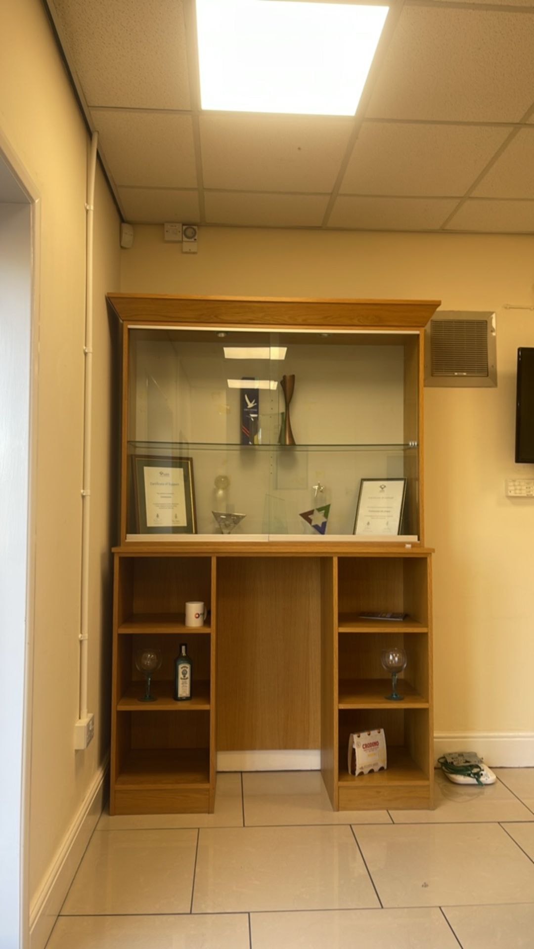 Presentation Cabinet - Image 4 of 4