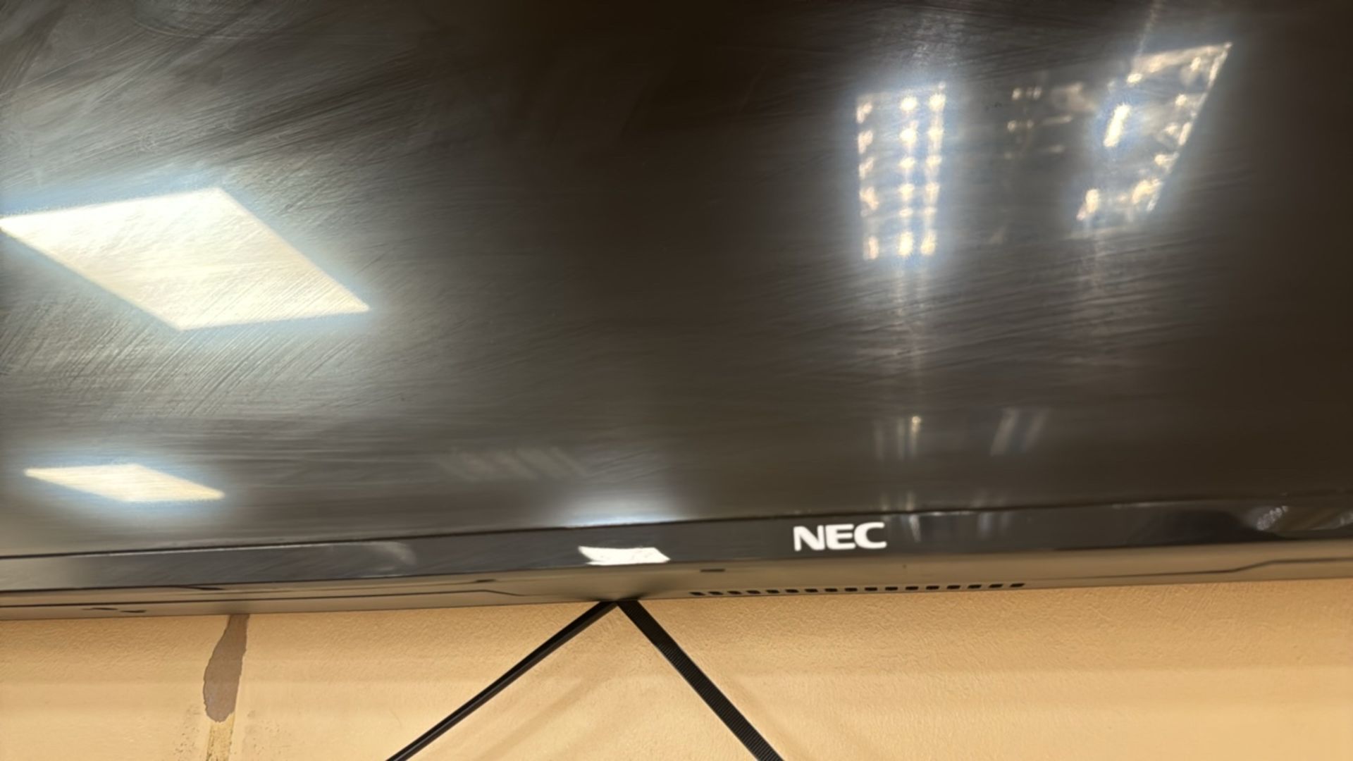 NEC TV 42 Inch - Image 3 of 4