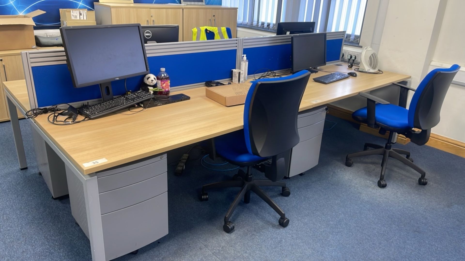 Bank Of 4 Desks With Privacy Dividers & Chairs - Image 2 of 6