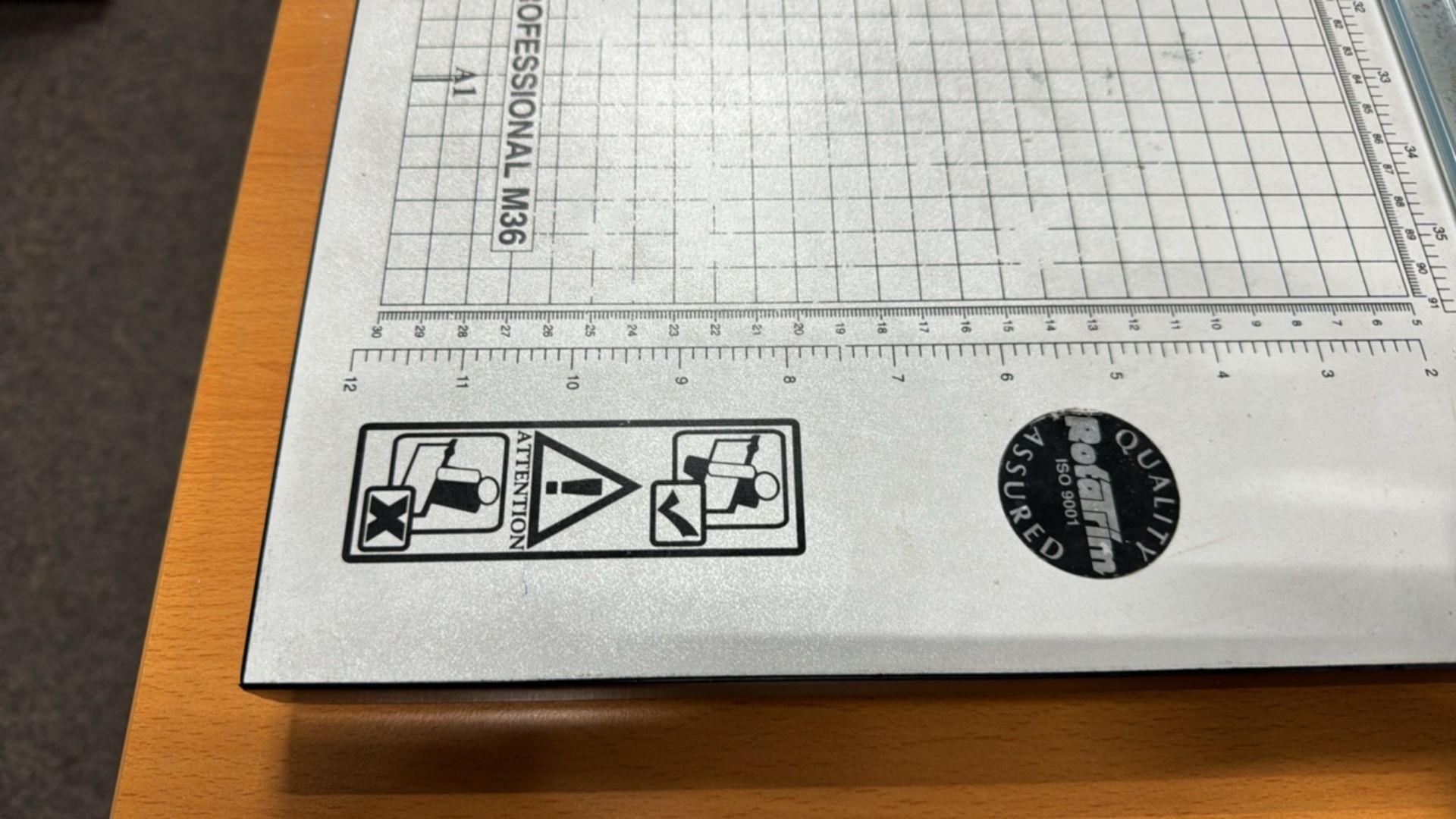 RotaTrim Profession M36 Rotary Paper Trimmer - Image 6 of 8