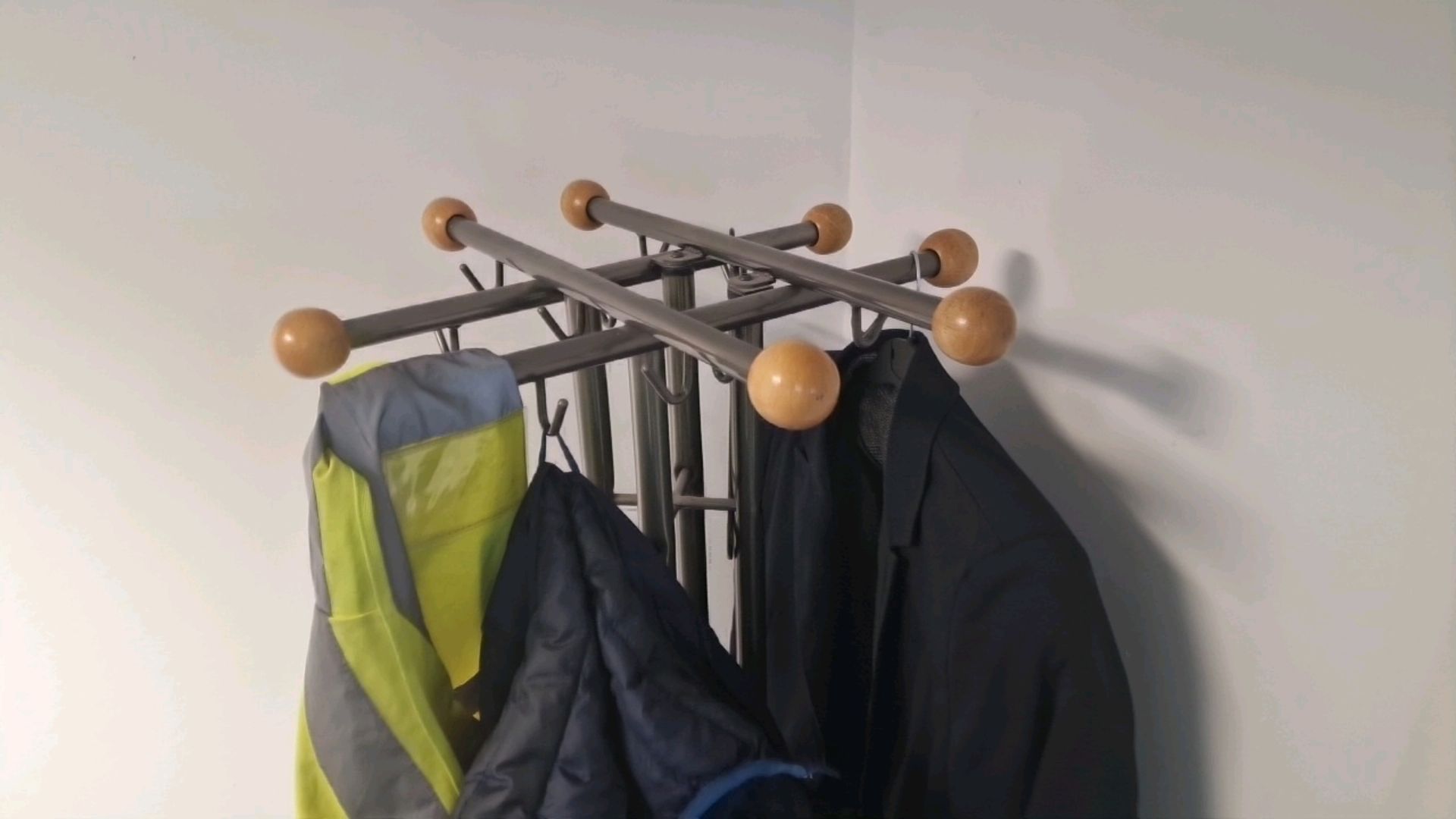 Coat Hanging Rail - Image 3 of 4