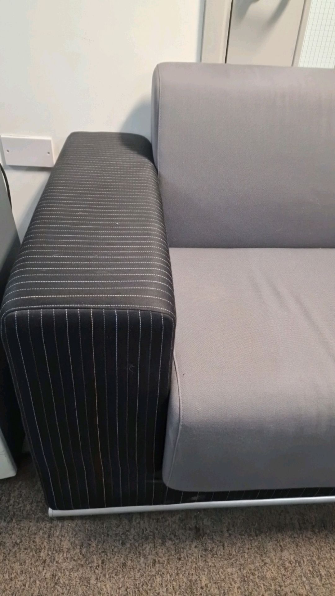 Black & Grey Sofa - Image 2 of 5