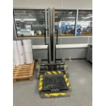 Voyager Electric Handling Lift