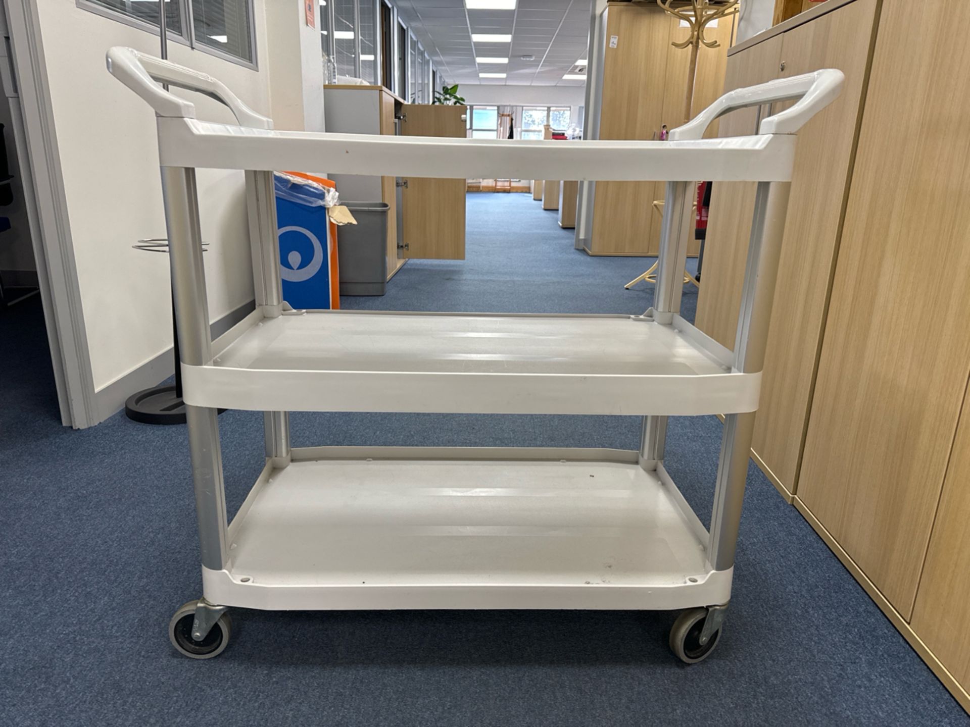 Plastic Rubbermaid Tiered Trolley - Image 2 of 3