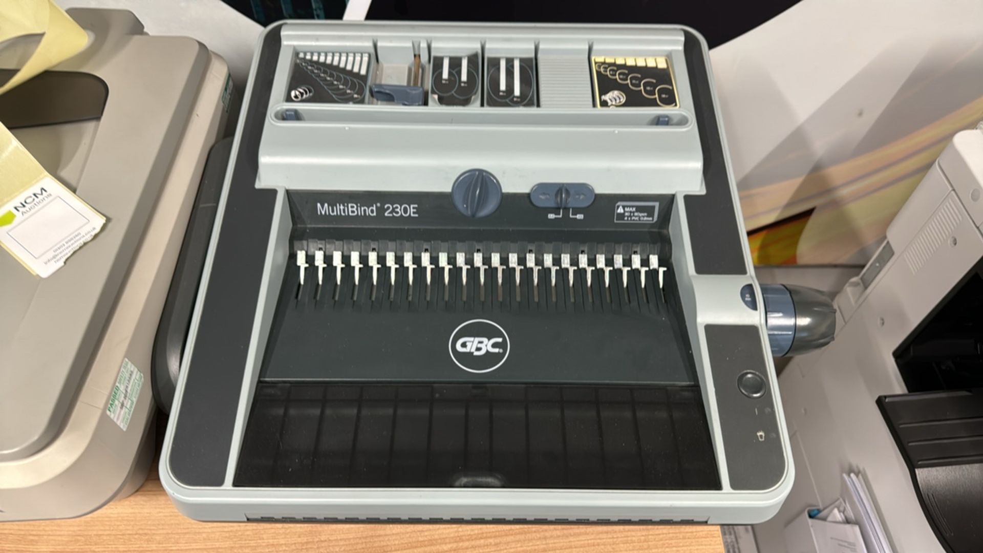 GBC Multibind 230E Electric Comb & Wire Binding Machine - Image 3 of 5