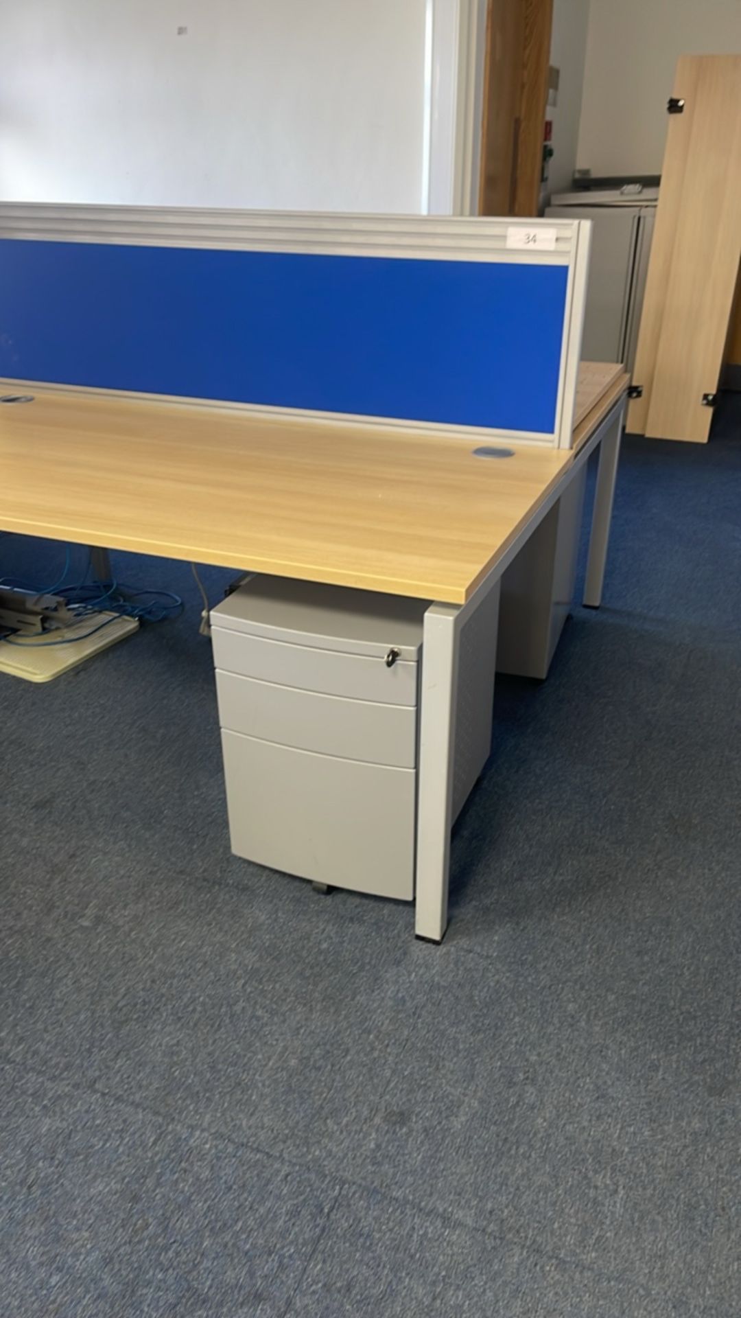 Bank Of 4 Desks With Privacy Dividers & Chairs - Image 2 of 4