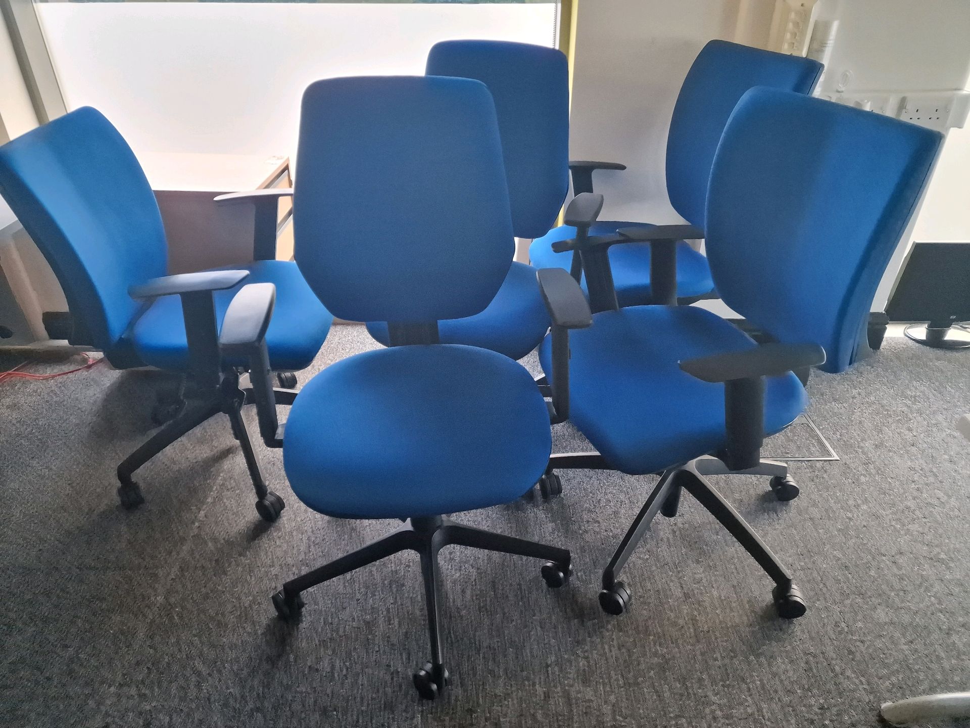 Adjustable Blue Office Chairs x5