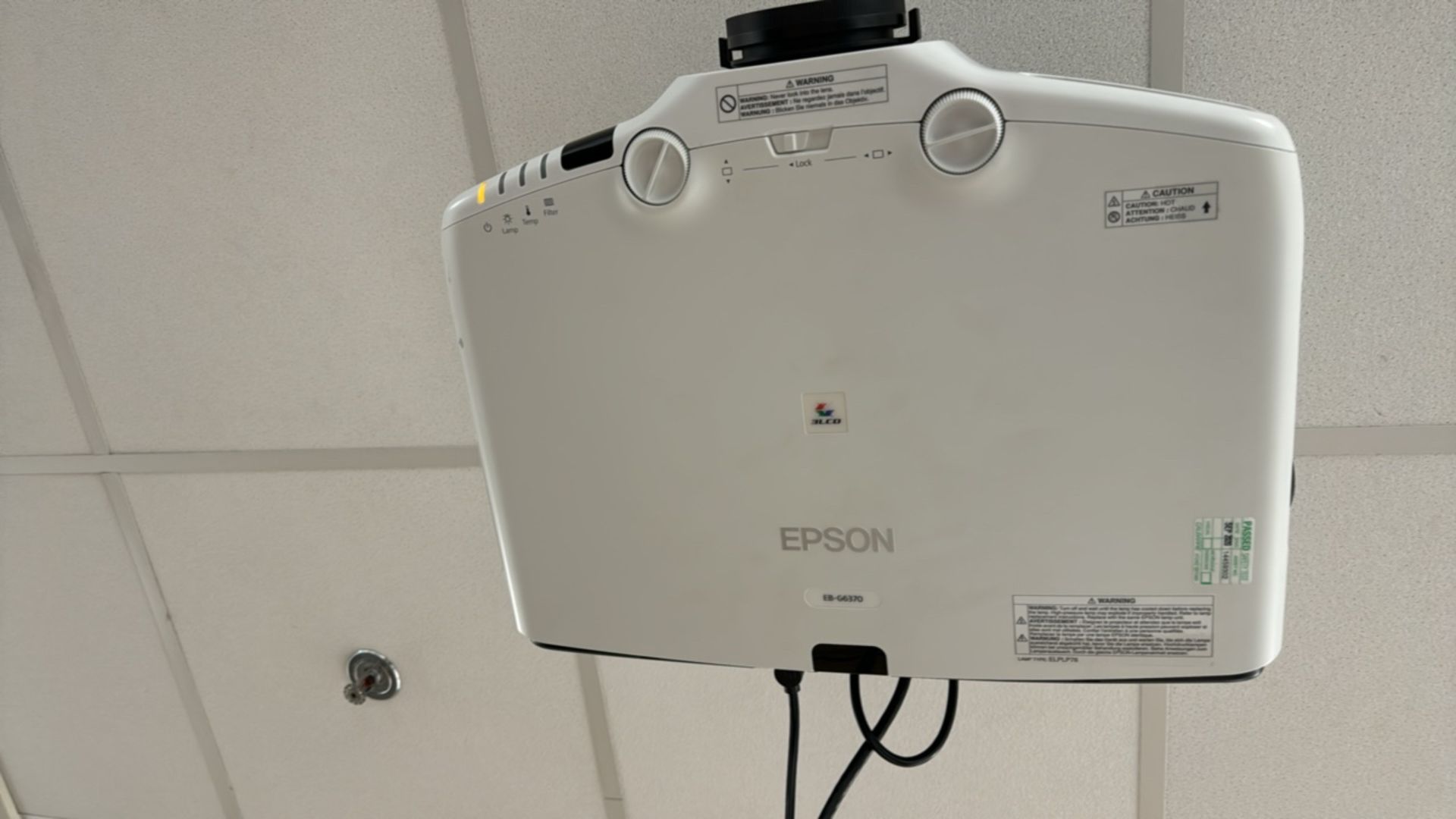 Epson Projector - Image 3 of 4