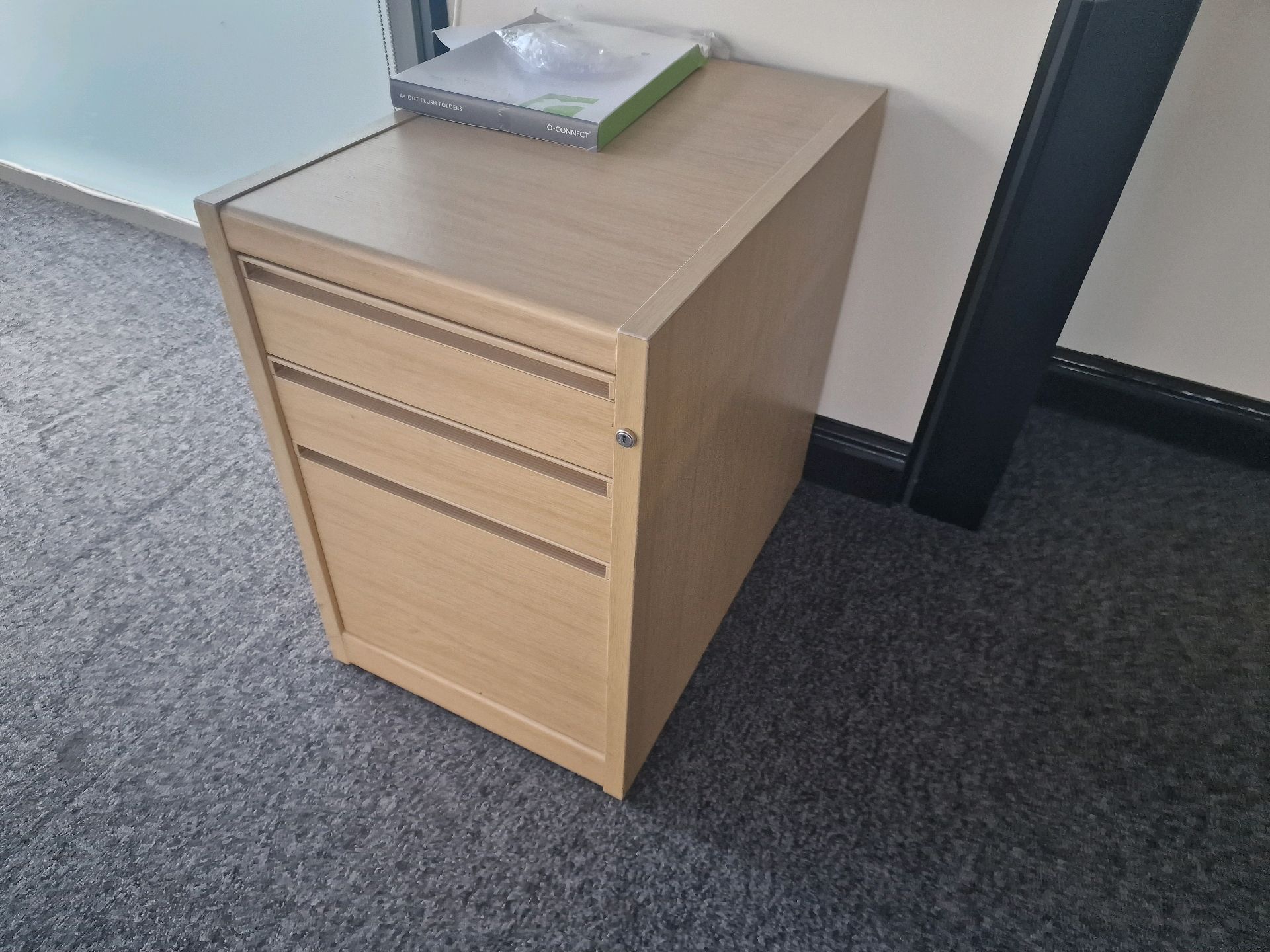 Office Drawer Units x5