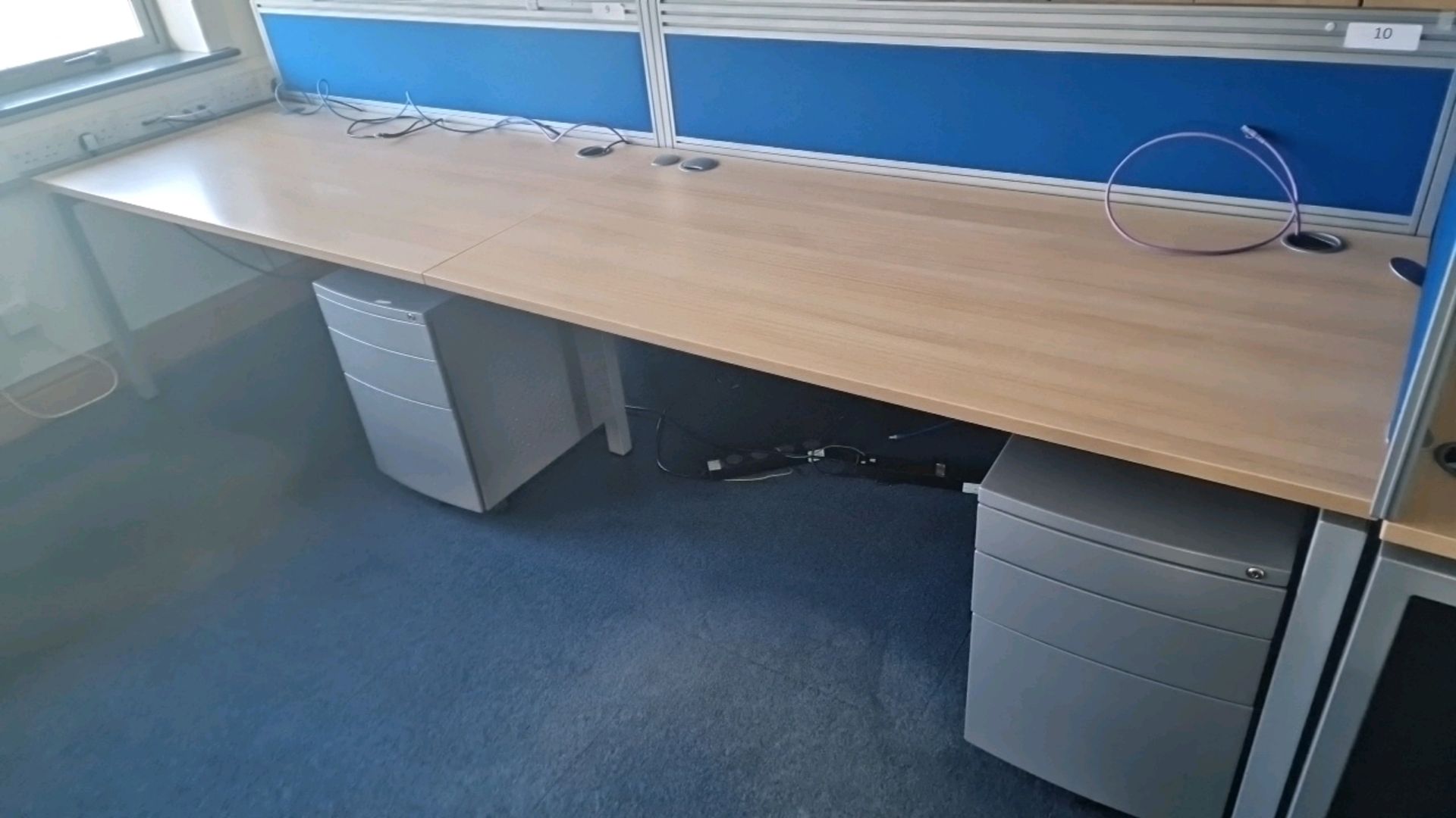 Bank of 4 Desks - Image 6 of 7