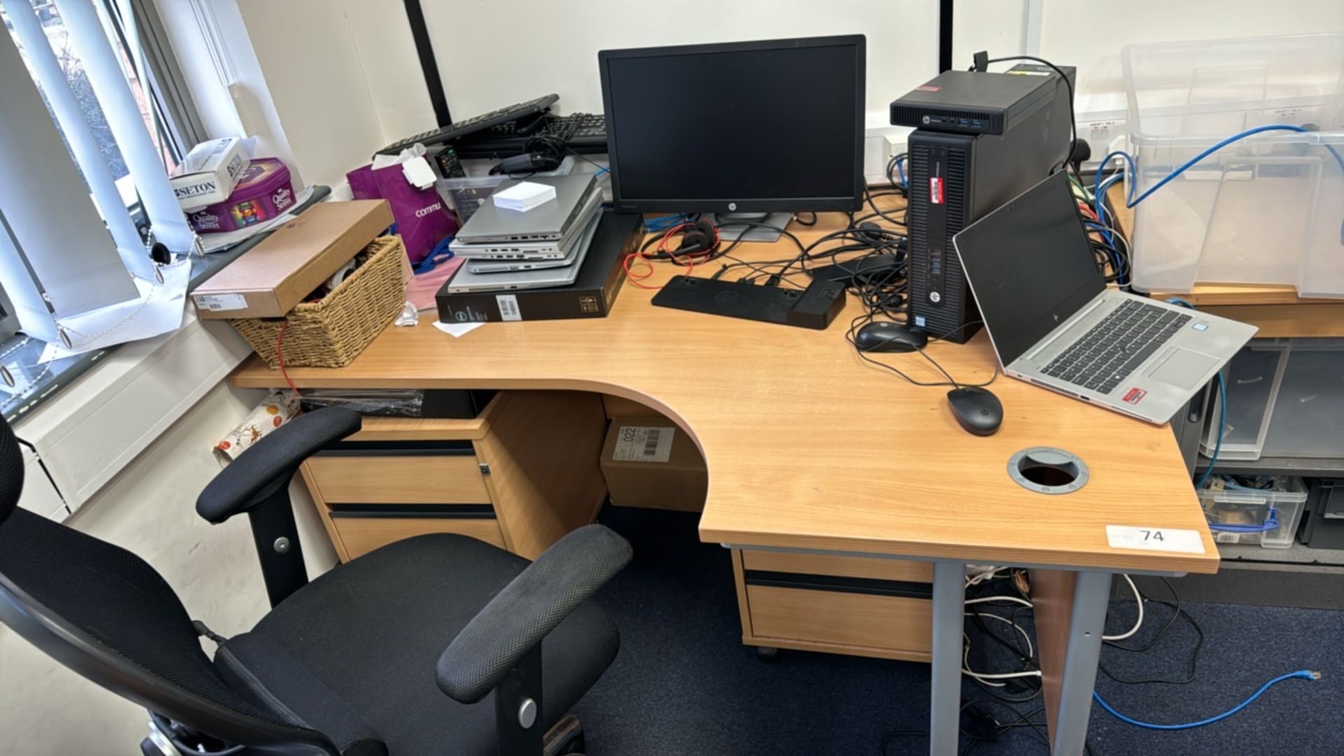 Office Desk With Chair - Bild 2 aus 2