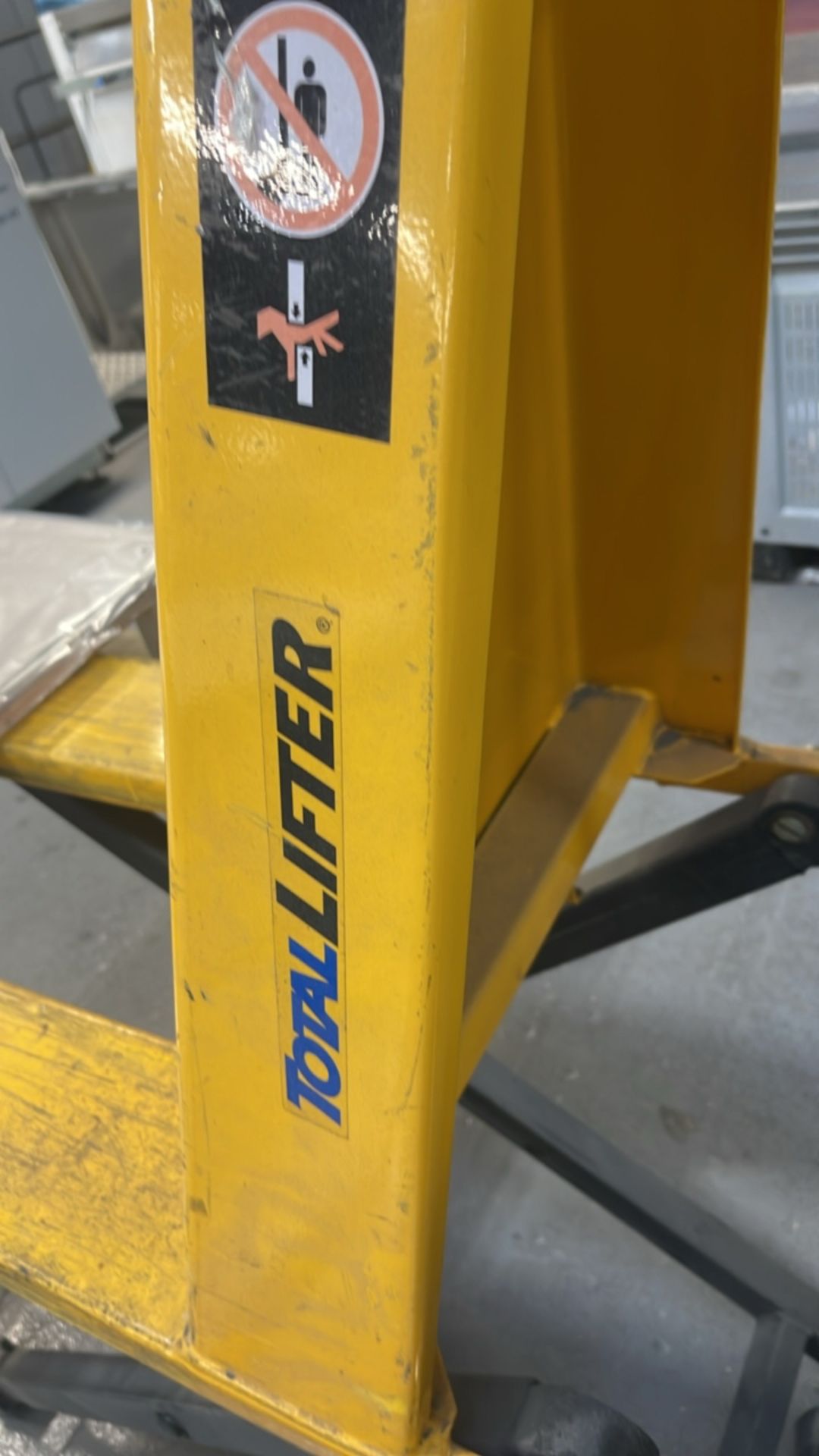Total Lifter High Lift Pallet Truck - Image 4 of 5