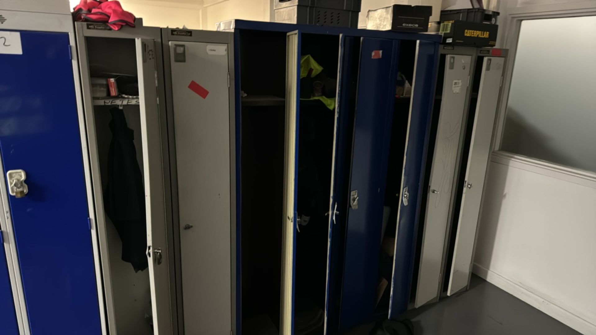 A Run Of 11 Lockers - Image 4 of 5