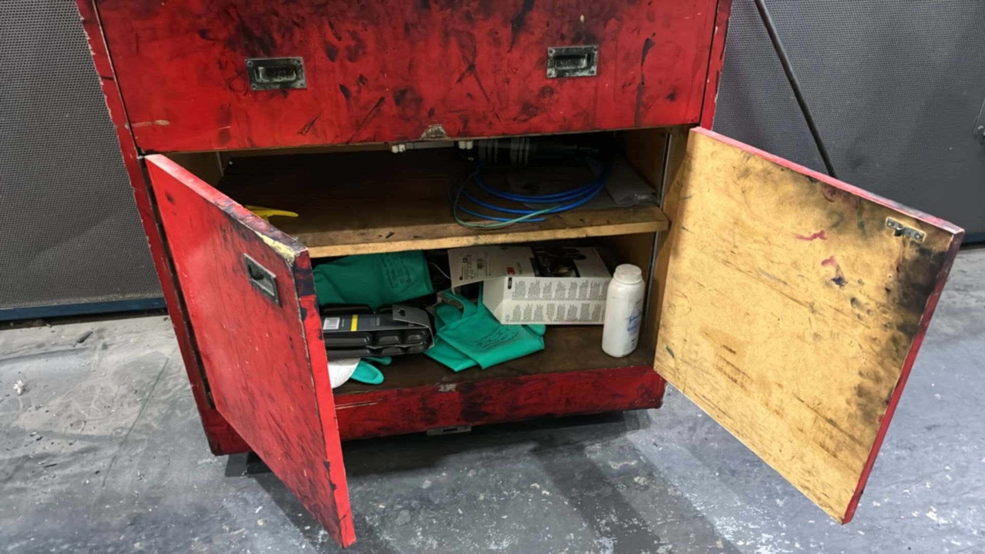 Red Tool Chest with Work top x2 - Image 6 of 6