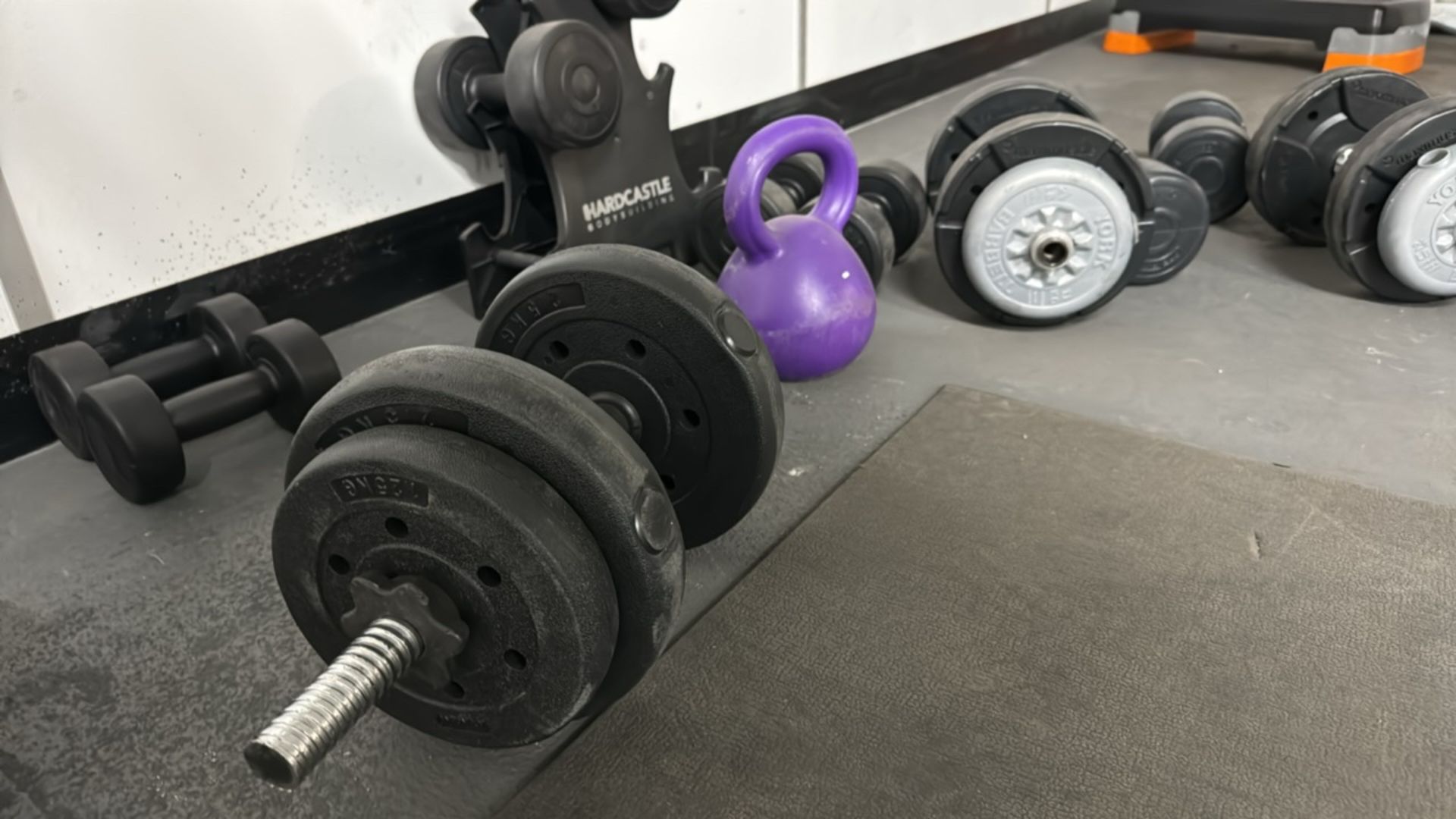 Assorted Plastic Weights - Image 8 of 9