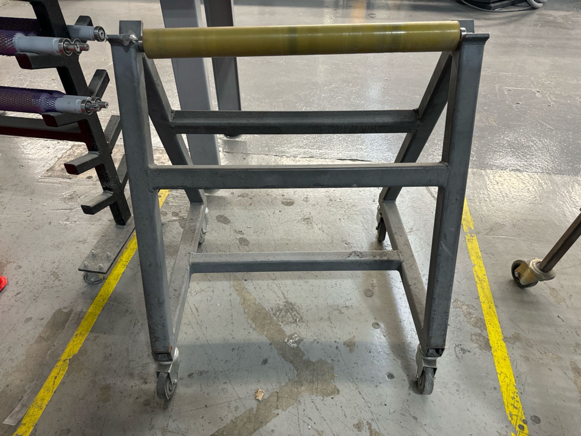 Mobile Metal Reel Stand