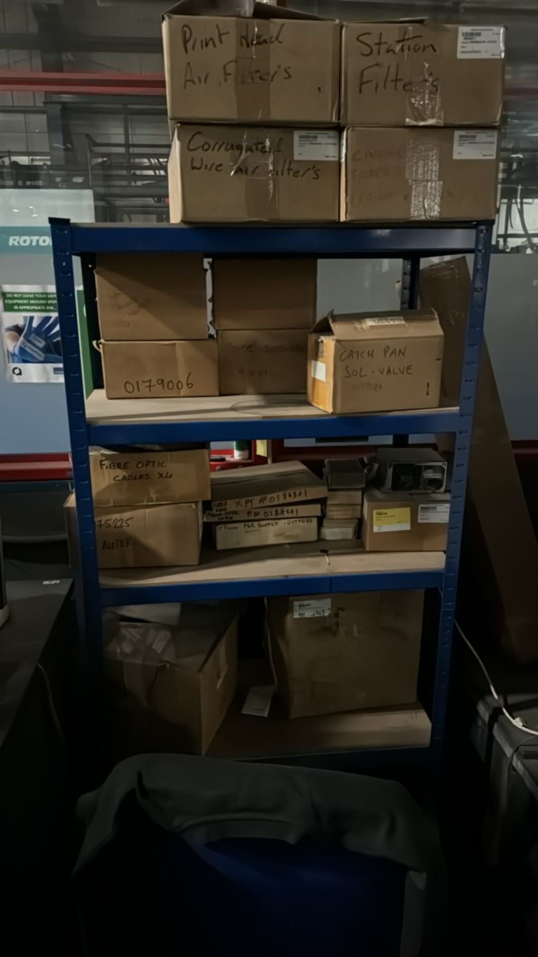 2x Metal Storage Shelves - Image 2 of 5