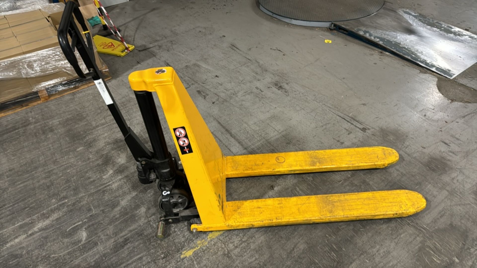 Total Lifter High Lift Pallet Truck - Image 3 of 5