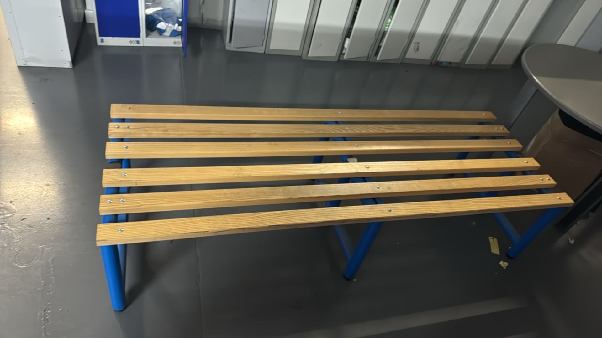 Wooden Bench - Bild 2 aus 3