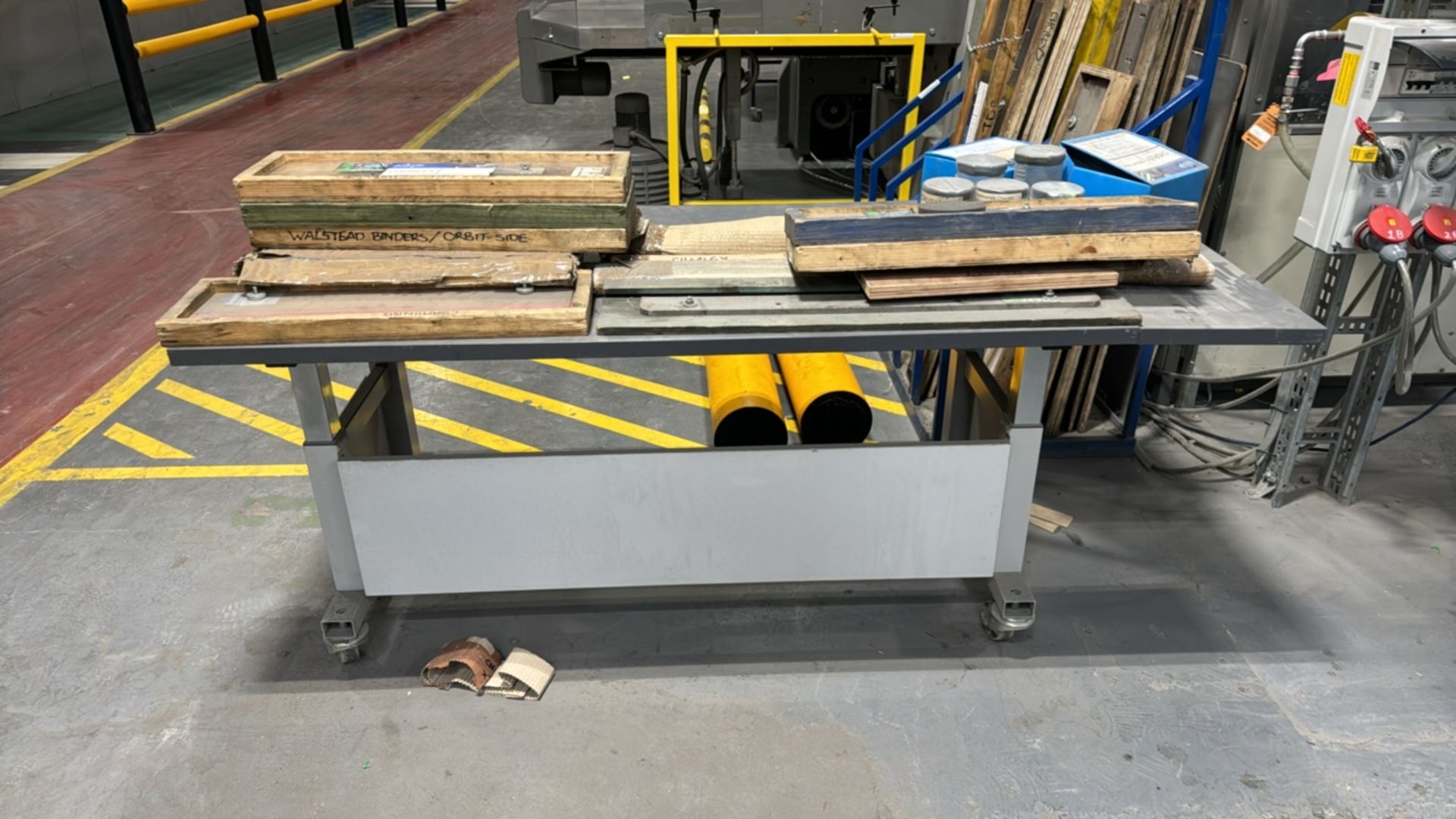Height Adjustable Work Bench - Image 2 of 5