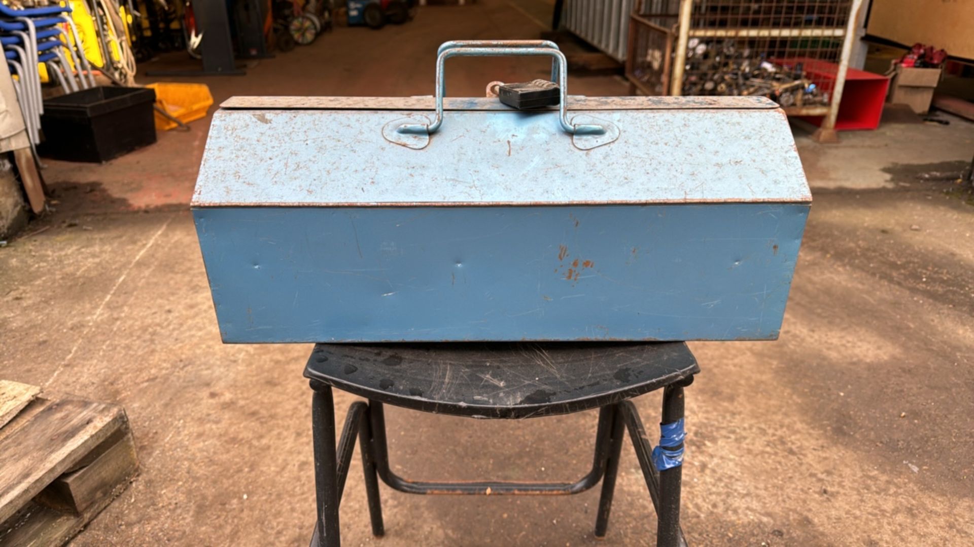 Talco Metal Toolbox & Lock