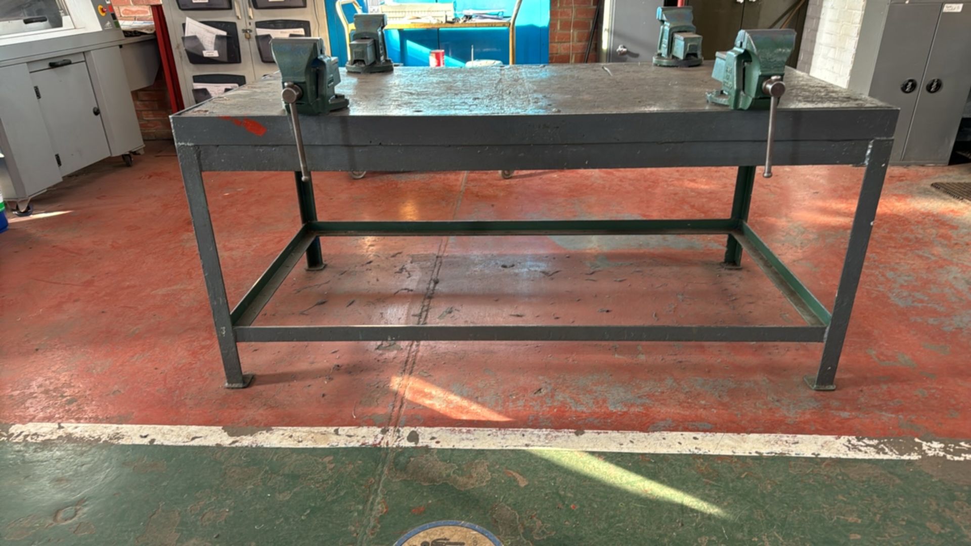 Metal Framed Workbench With 4 Vices - Image 3 of 4